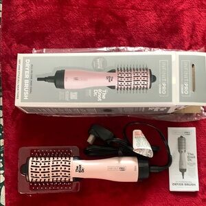 THE KNOT Dr.
Pink Dryer Brush